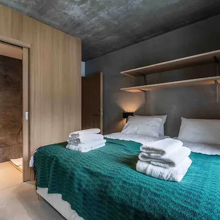 Apartamento Chalet Victoria - Luxury Mountain Retreat *