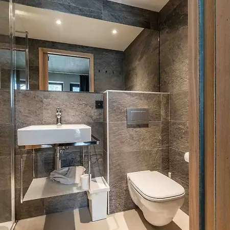 Chalet Victoria - Luxury Mountain Retreat Lägenhet